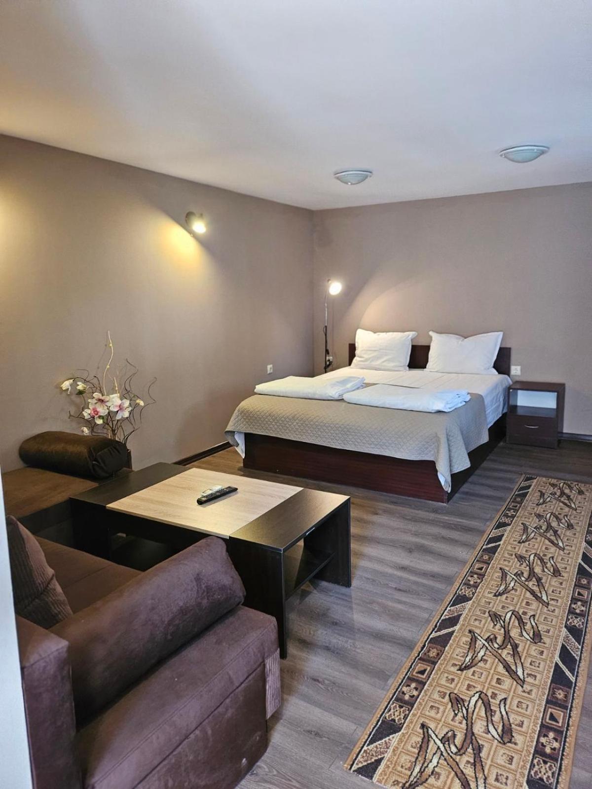 Orehite-Family Hotel ,Food & Pool Bozhichen Exterior photo